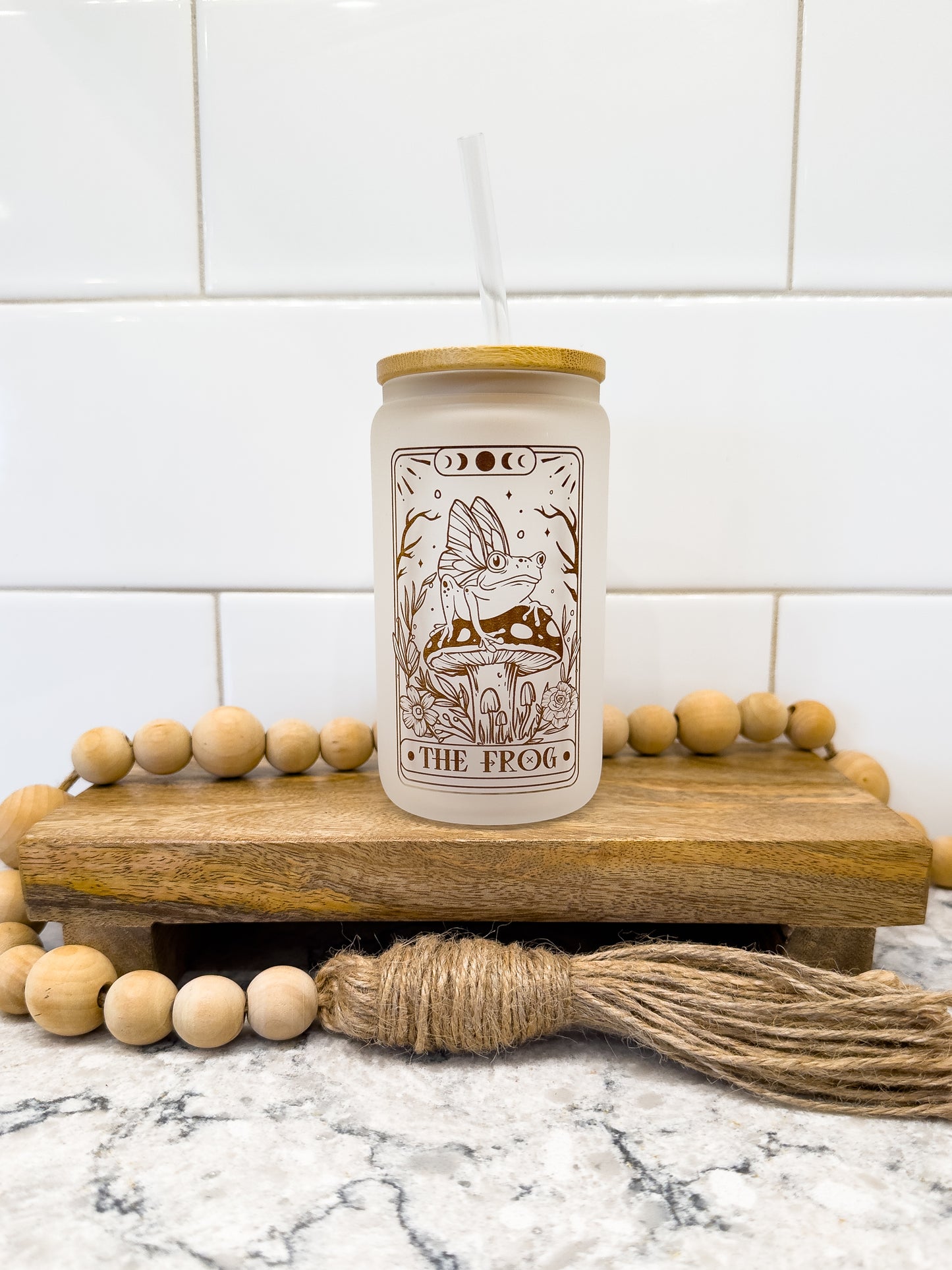 The Frog | Tarot Card Collection | 12 oz Can Glass with Bamboo Lid | Frosted Glass Drinkware