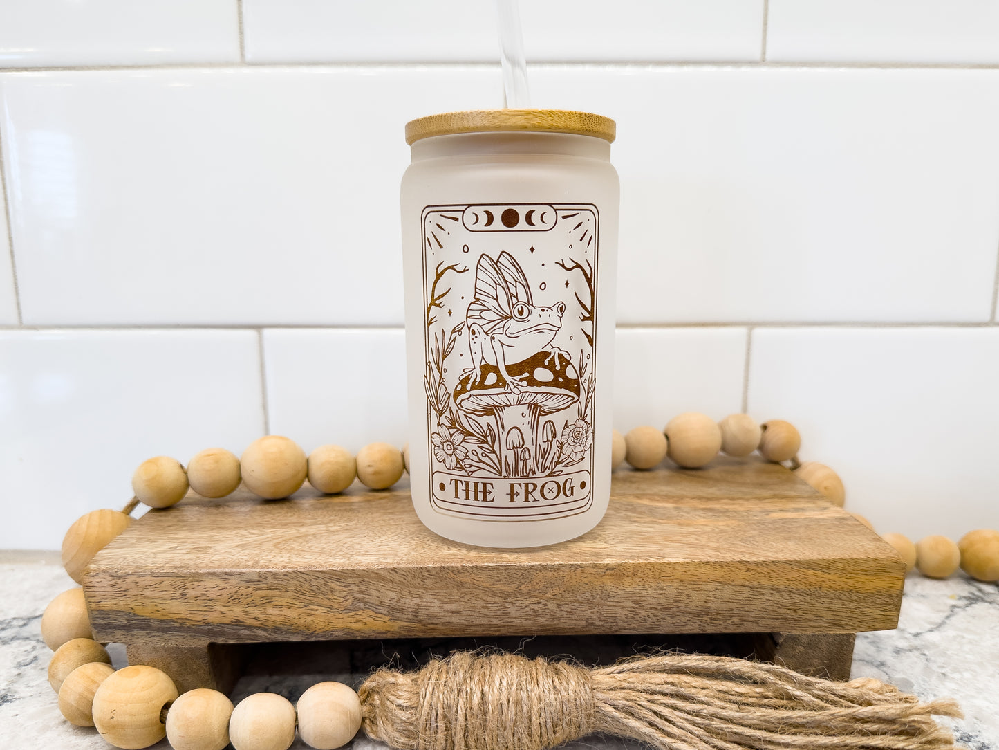 The Frog | Tarot Card Collection | 12 oz Can Glass with Bamboo Lid | Frosted Glass Drinkware