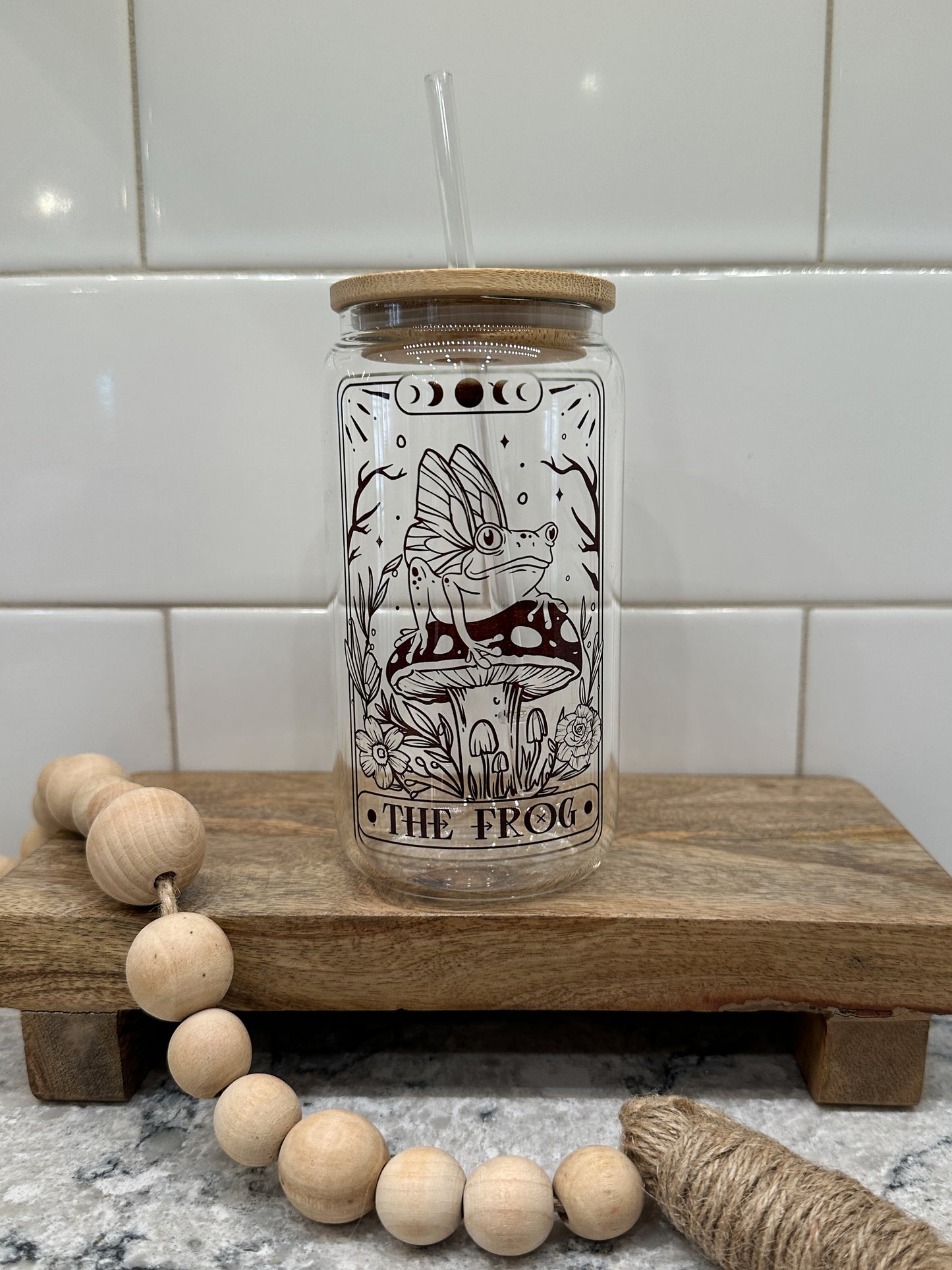 The Frog | Tarot Card Collection |  16oz Can Glass with Bamboo Lid | Clear Glass Drinkware